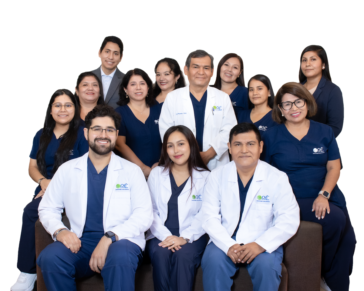 Complete team of ORÉ Dental Clinic